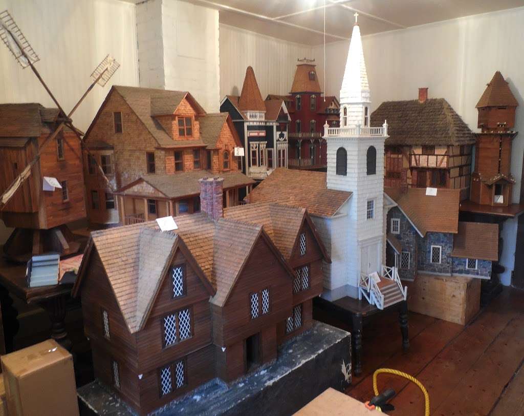 KELLOGGS DOLLS HOUSES | 29 Main St, Cold Spring Harbor, NY 11724 | Phone: (631) 692-5558