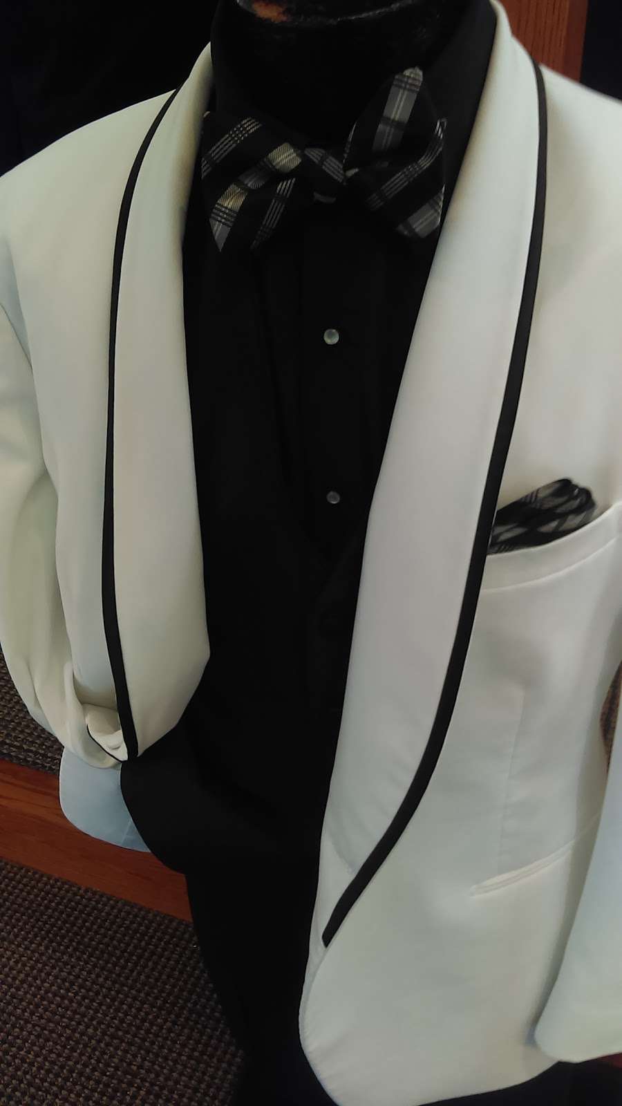 Dunhill Tuxedo | 7140 Broadway, Merrillville, IN 46410, USA | Phone: (219) 769-7471