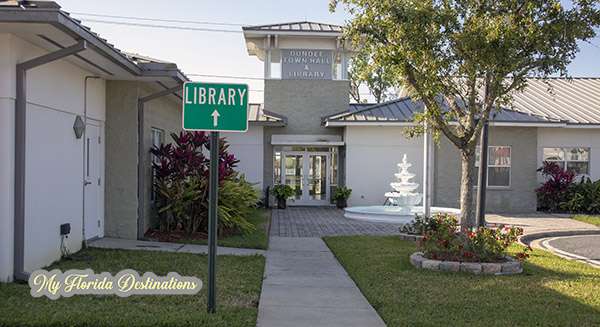 Dundee Public Library | 202 E Main St, Dundee, FL 33838, USA | Phone: (863) 439-9424