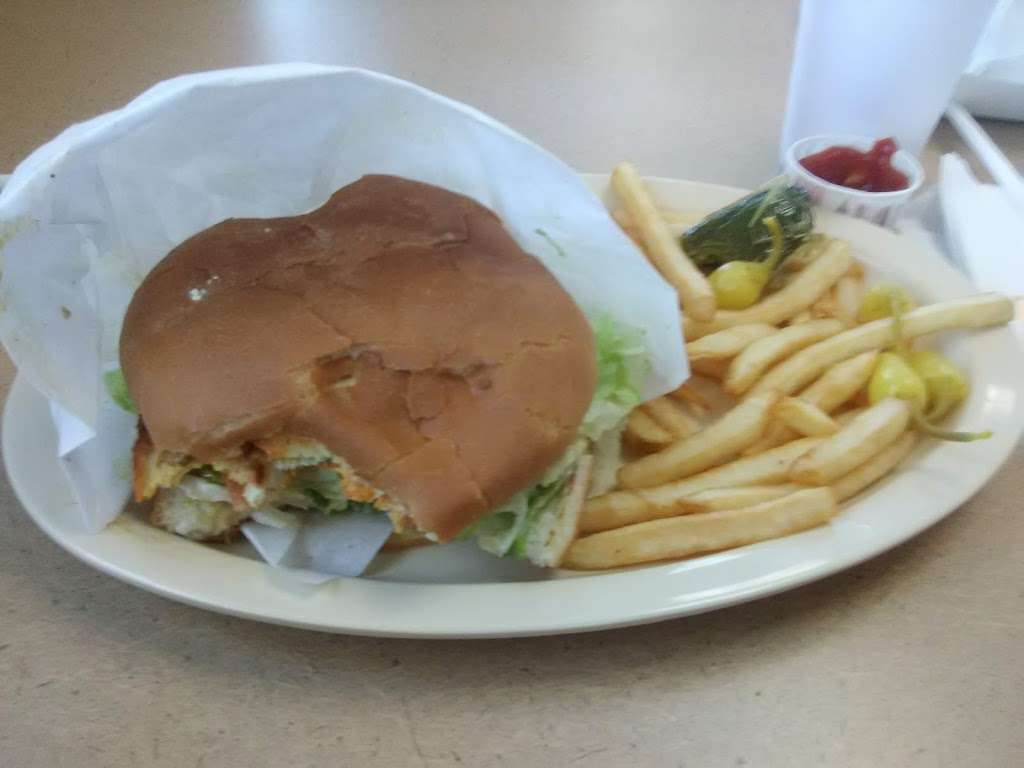 Primos Burgers | 4500-4532 Blount Pl, Lynwood, CA 90262, USA | Phone: (310) 537-6404