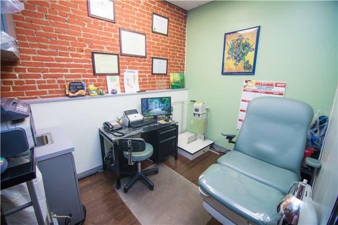 Dr. Imtiyaz I. Kapadwala Podiatry | 220A St Nicholas Ave, Brooklyn, NY 11237 | Phone: (718) 418-8540