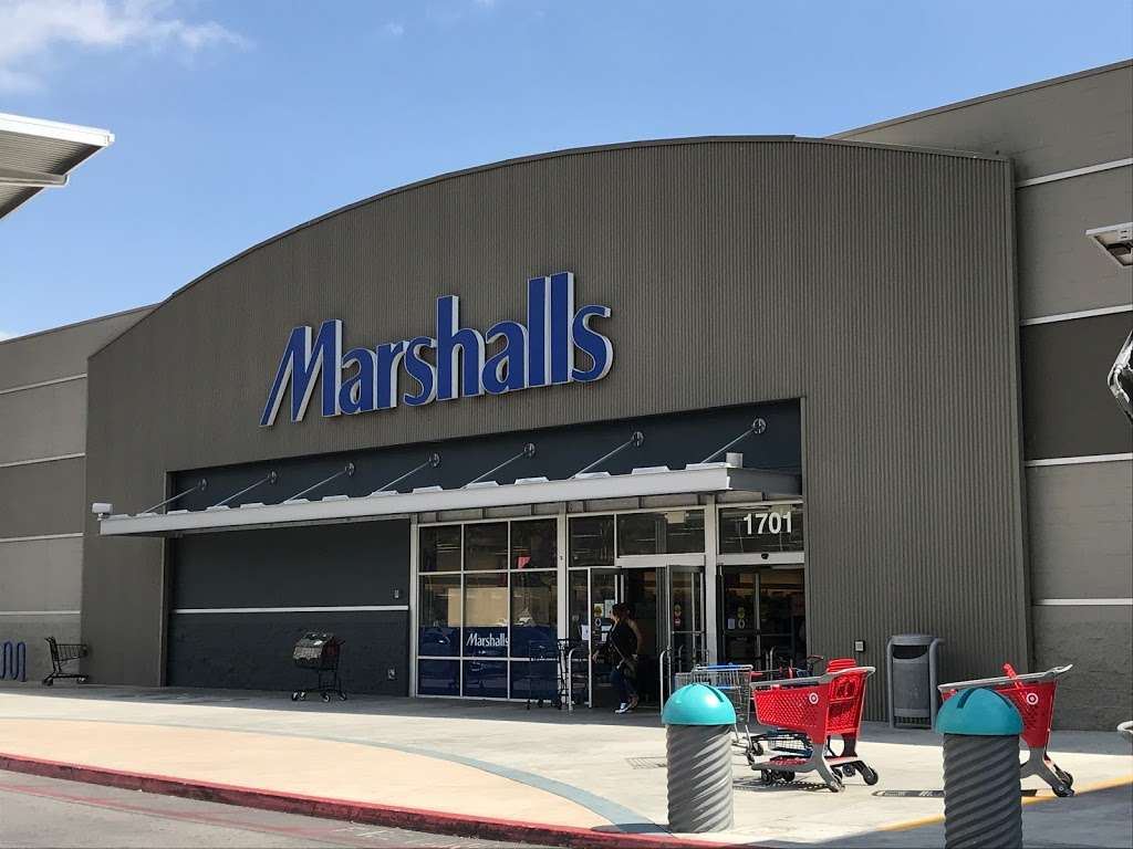 Marshalls | 1701 N Victory Pl, Burbank, CA 91504, USA | Phone: (818) 729-9007