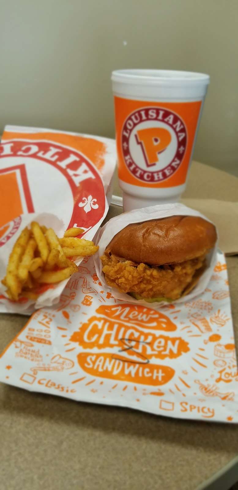 Popeyes Louisiana Kitchen | 202 W Airtex Blvd, Houston, TX 77090 | Phone: (281) 248-4077