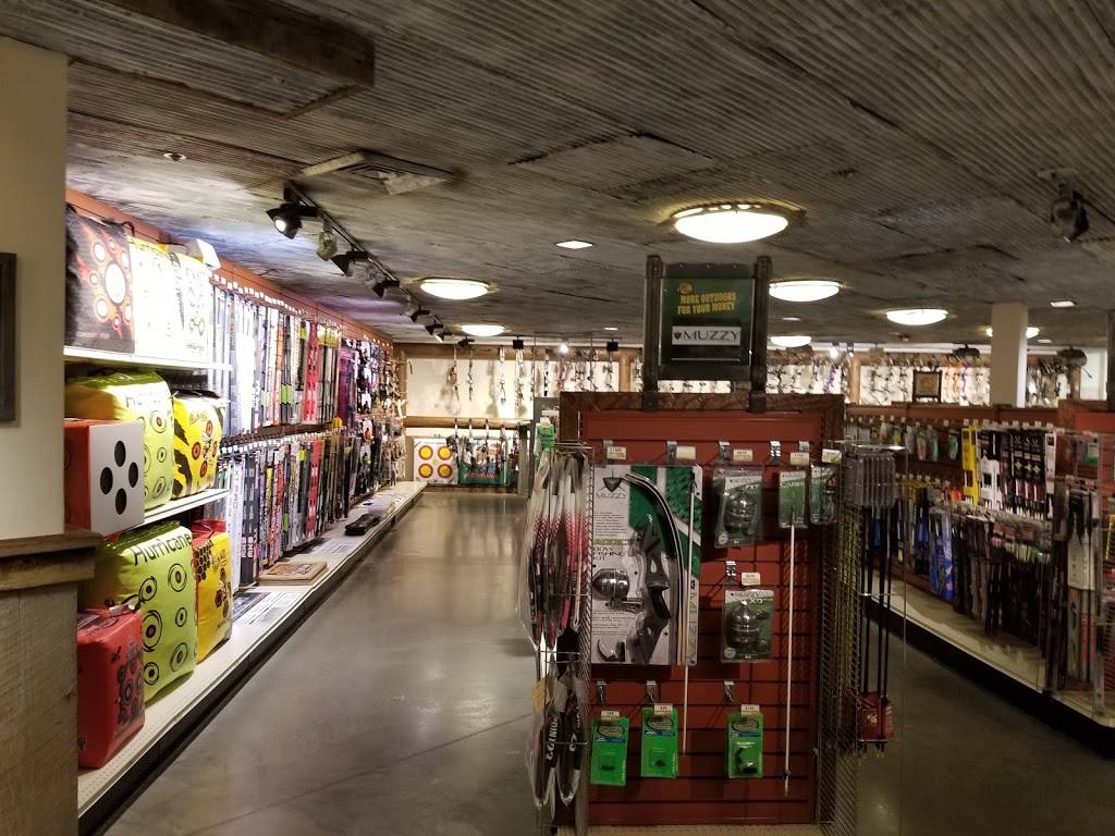 Bass Pro Shops Tracker Boat Center | 323 Opry Mills Dr, Nashville, TN 37214 | Phone: (615) 514-5180