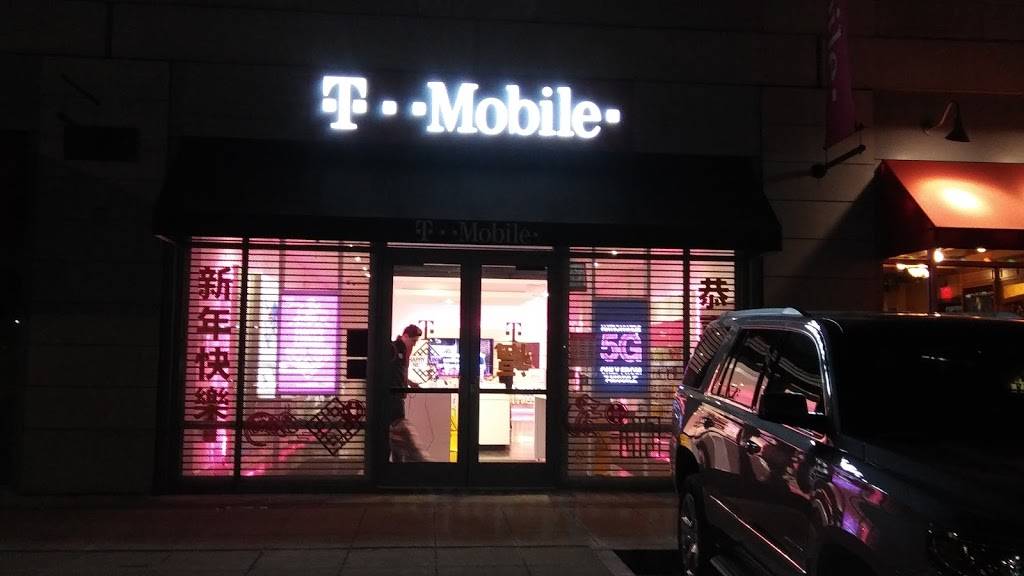 T-Mobile | 21 Revere Beach Pkwy, Medford, MA 02155, USA | Phone: (781) 396-0569