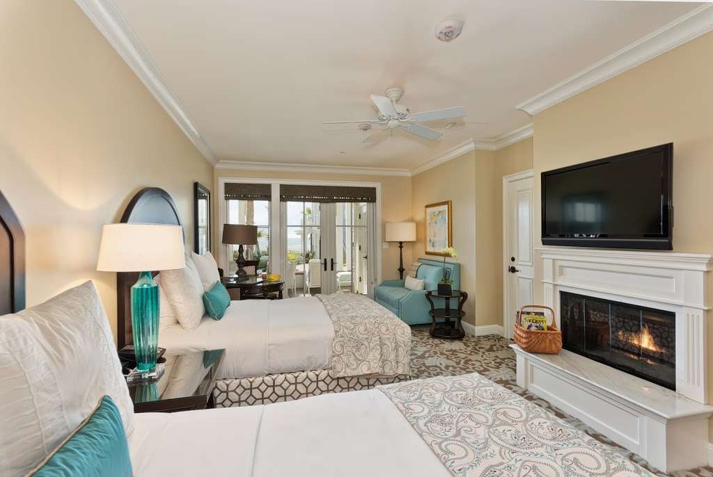 Beach Village at The Del, Curio Collection by Hilton | 1277 Rh Dana Pl, Coronado, CA 92118, USA | Phone: (619) 435-6611