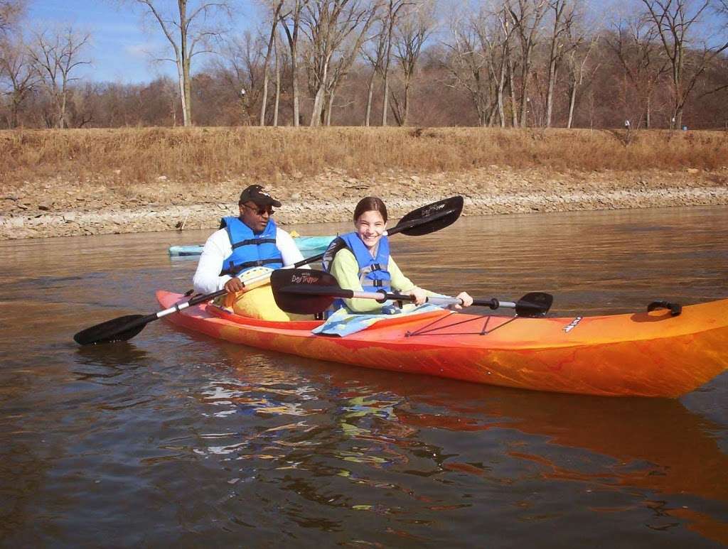 Missouri River Paddling Company | 164 S Main St #413, Parkville, MO 64152, USA | Phone: (816) 352-1765