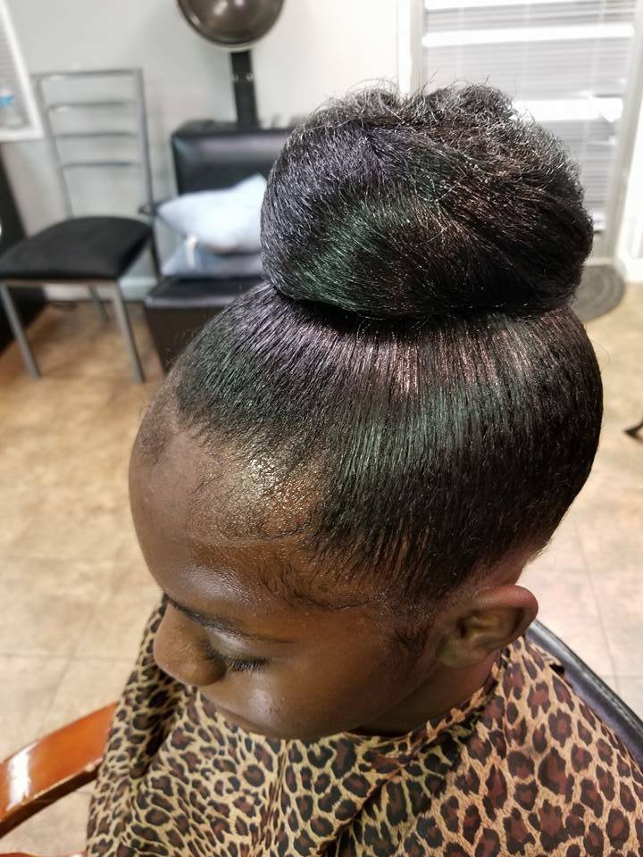 Creative Hands Hair Salon | 2459 Roosevelt Hwy b20, Atlanta, GA 30337, USA | Phone: (770) 833-9639