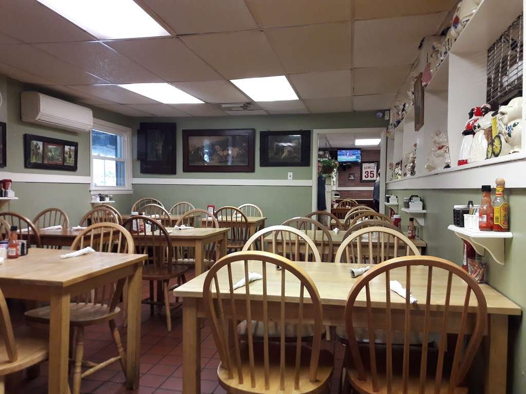 Country Deli | 1176 Middletown Rd, Gradyville, PA 19039 | Phone: (610) 558-3354