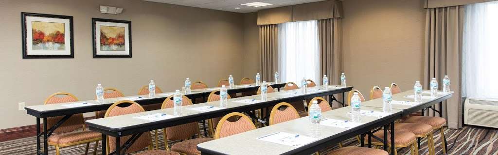 Holiday Inn Express Gas City | 4914 North, Beaner Blvd, Gas City, IN 46933, USA | Phone: (765) 674-6664