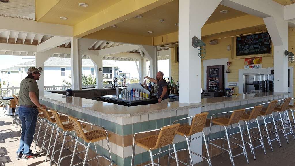 Pointe West Beach Club | 4161 Pointe W Dr, Galveston, TX 77554, USA | Phone: (409) 632-0616