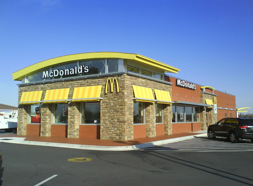McDonalds | 7851 W Charleston Blvd, Las Vegas, NV 89117, USA | Phone: (702) 360-3595
