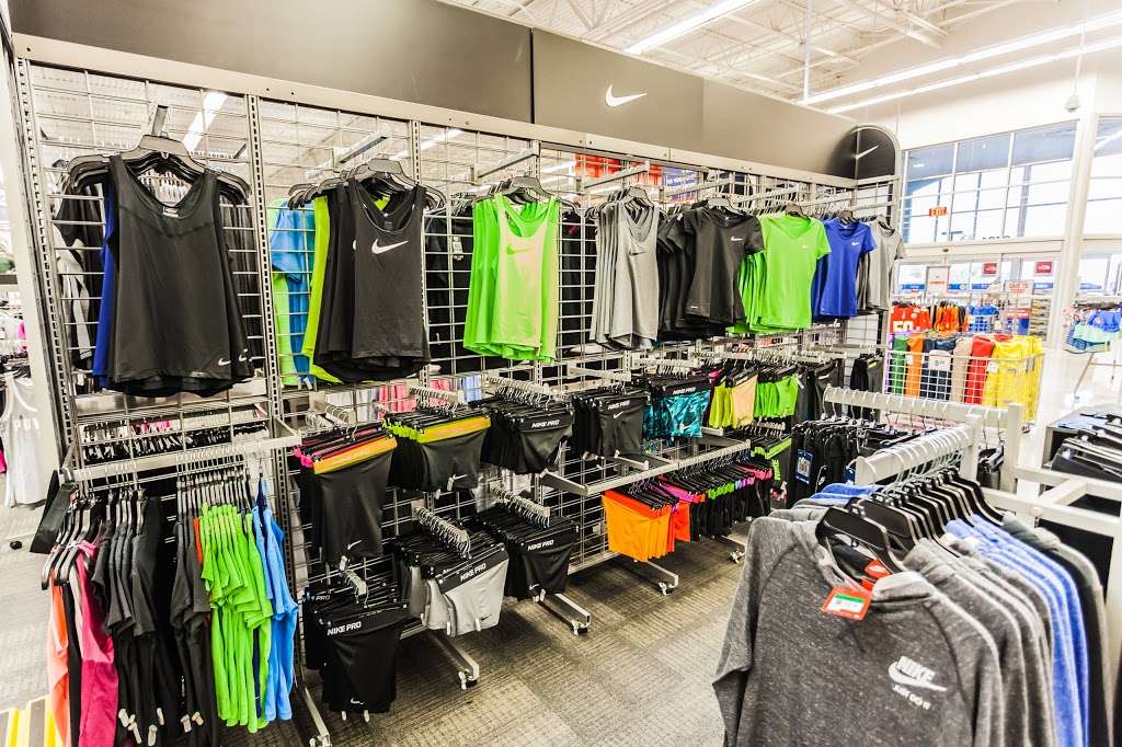 Academy Sports + Outdoors | 9781 Quivira Rd, Overland Park, KS 66215 | Phone: (913) 227-1600