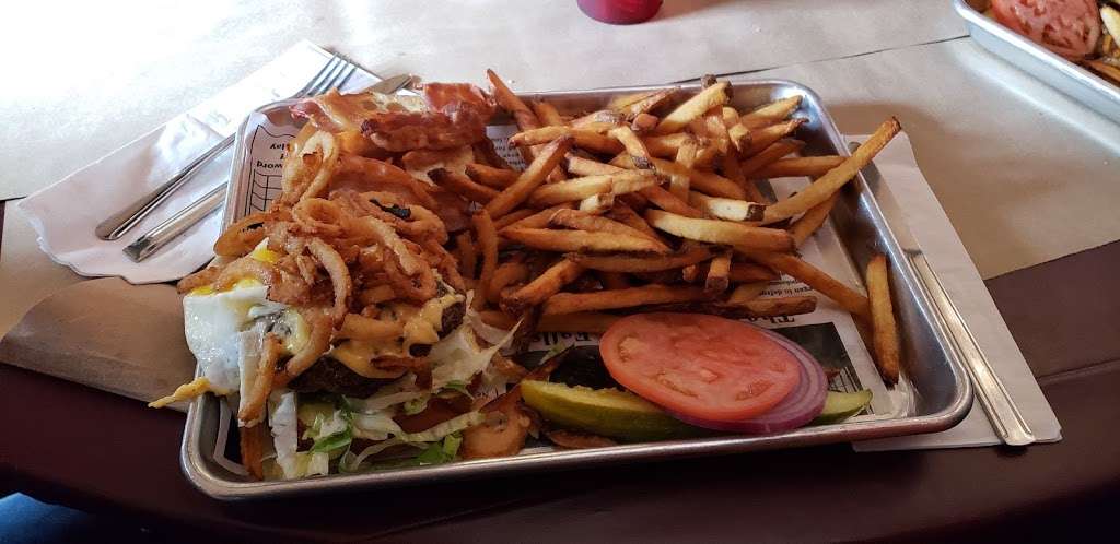 The Burger Barn | 289 NY-100, Somers, NY 10589, USA | Phone: (914) 276-0600