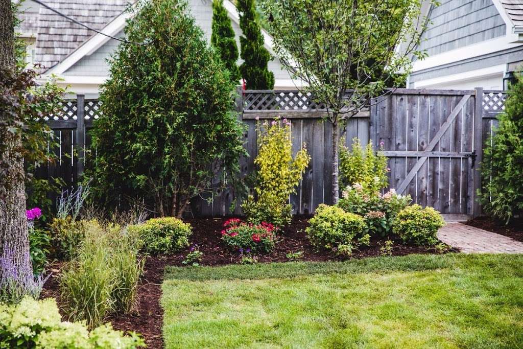 Ware Landscaping & Snow Removal | 964 Eddystone Cir, Naperville, IL 60565, USA | Phone: (630) 885-6370