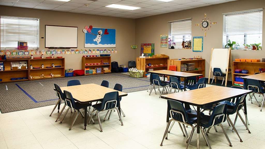 Silverline Montessori School - Silverlake | 3121 Cullen Pkwy, Pearland, TX 77584 | Phone: (281) 997-3700