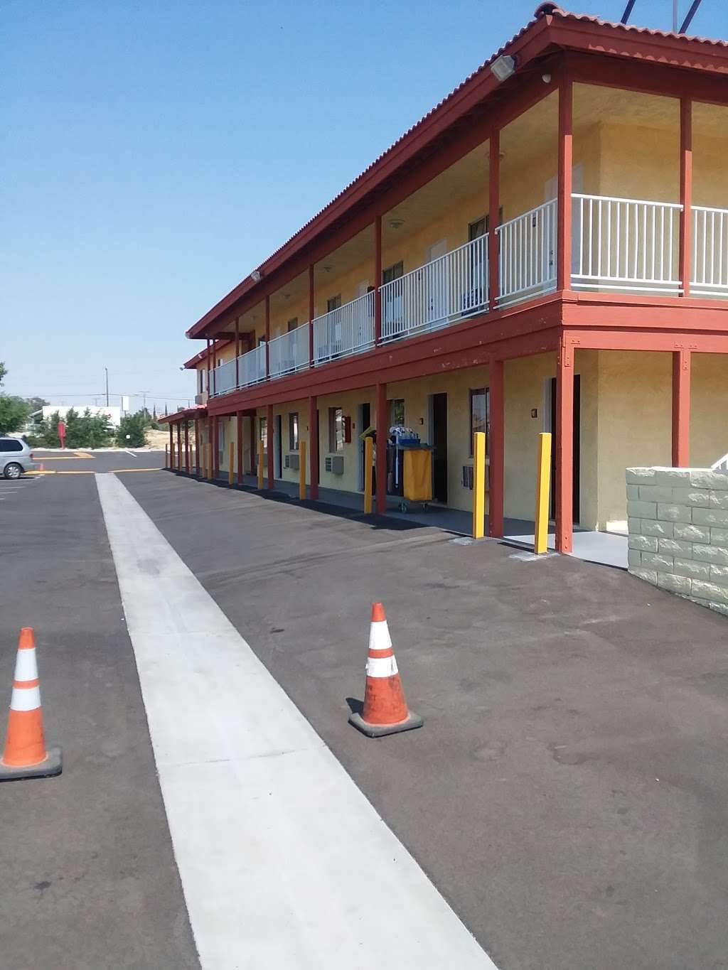 Mojave Village Motel | 15499 Village Dr, Victorville, CA 92394, USA | Phone: (760) 243-5858