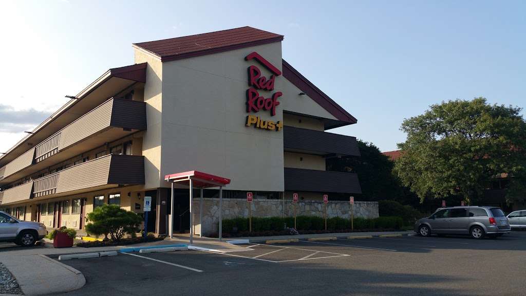 red roof plus secaucus new jersey