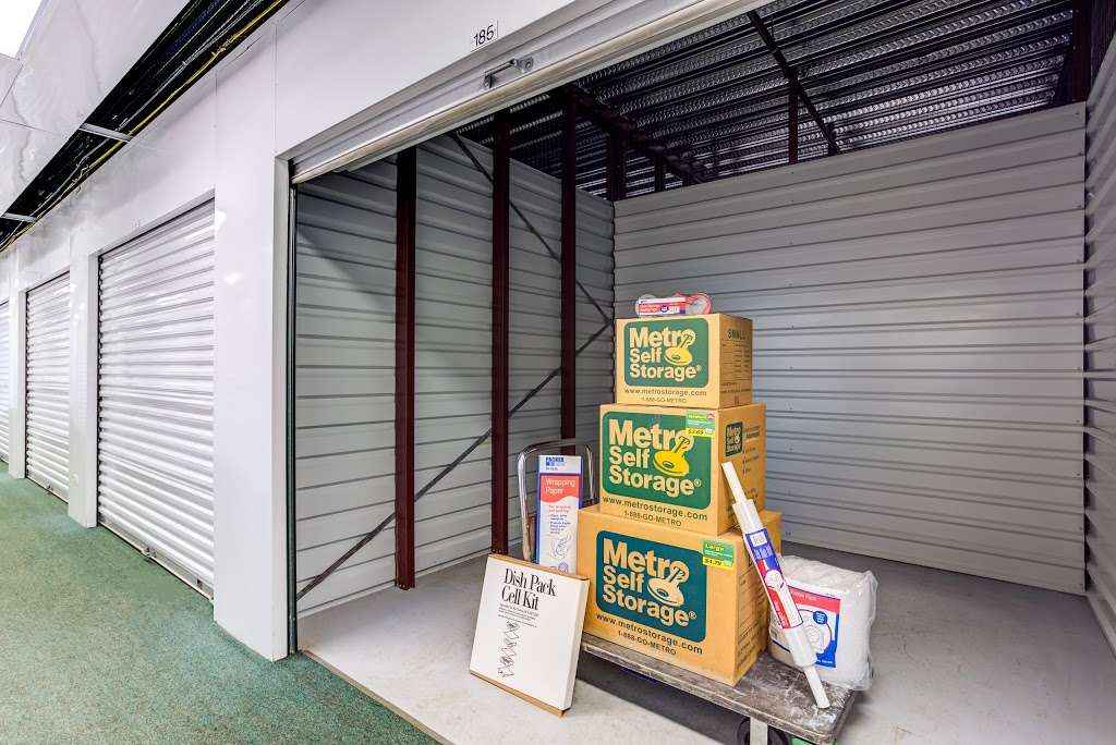 Metro Self Storage | 500 N Kirk Rd, Batavia, IL 60510 | Phone: (630) 239-5908