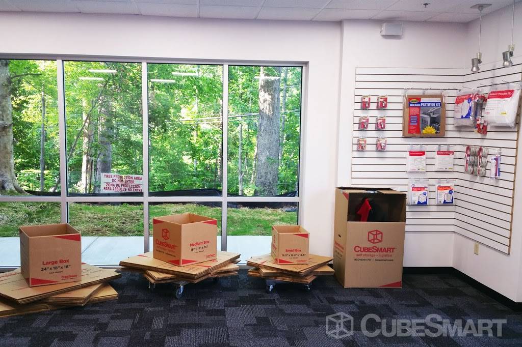 CubeSmart Self Storage | 7901 Glenwood Ave, Raleigh, NC 27612, USA | Phone: (919) 578-8880