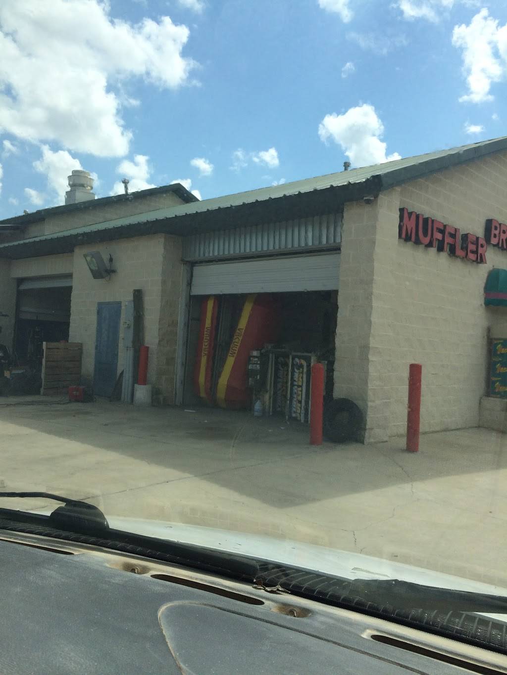 Kleen Car & Lube | 3050 Kingswood Blvd, Grand Prairie, TX 75052 | Phone: (972) 336-0649