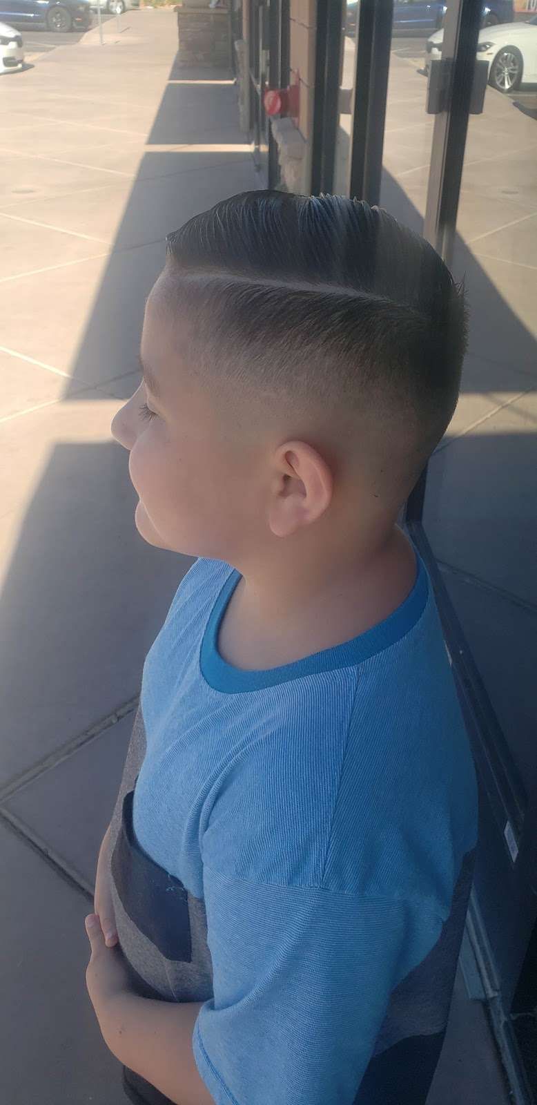 Johnnys Barber Shop | 7435 W Lower Buckeye Rd #109, Phoenix, AZ 85043 | Phone: (623) 478-9141