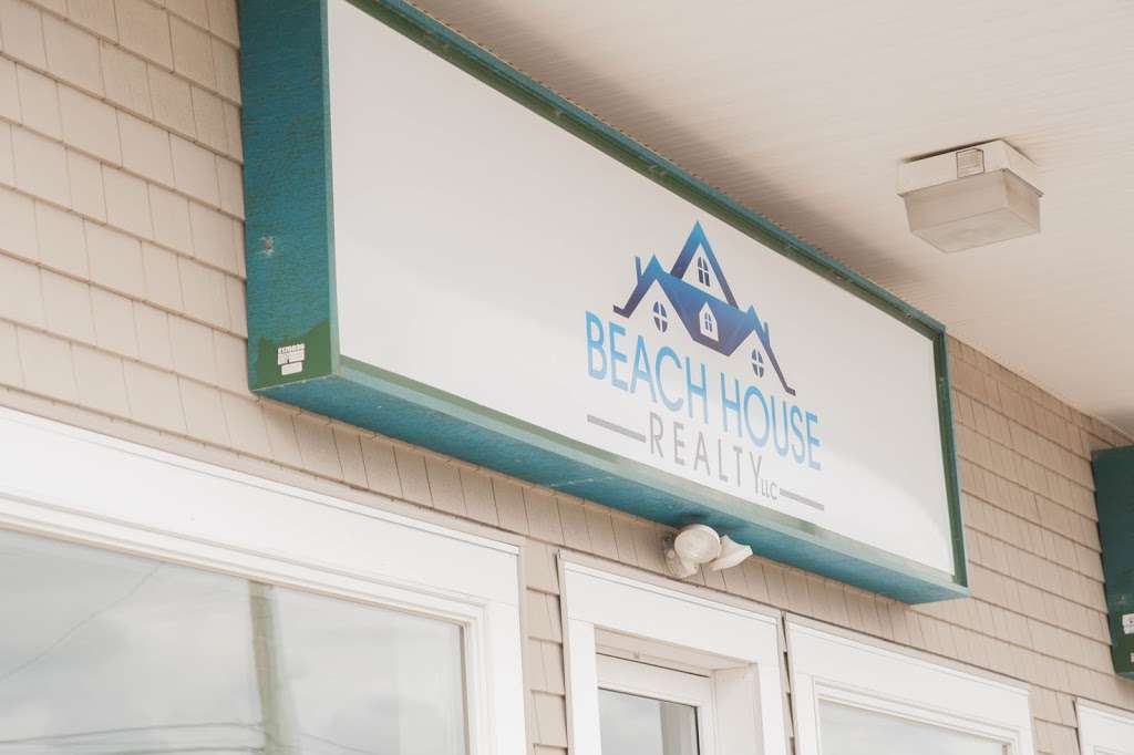 Beach House Realty LLC | 256 W 9th St a, Ship Bottom, NJ 08008, USA | Phone: (609) 494-2800