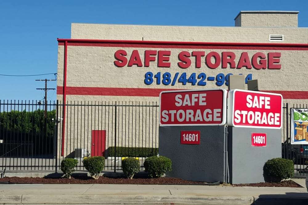Safe Storage : Van Nuys | 14601 Sherman Way, Van Nuys, CA 91405, USA | Phone: (818) 581-4904