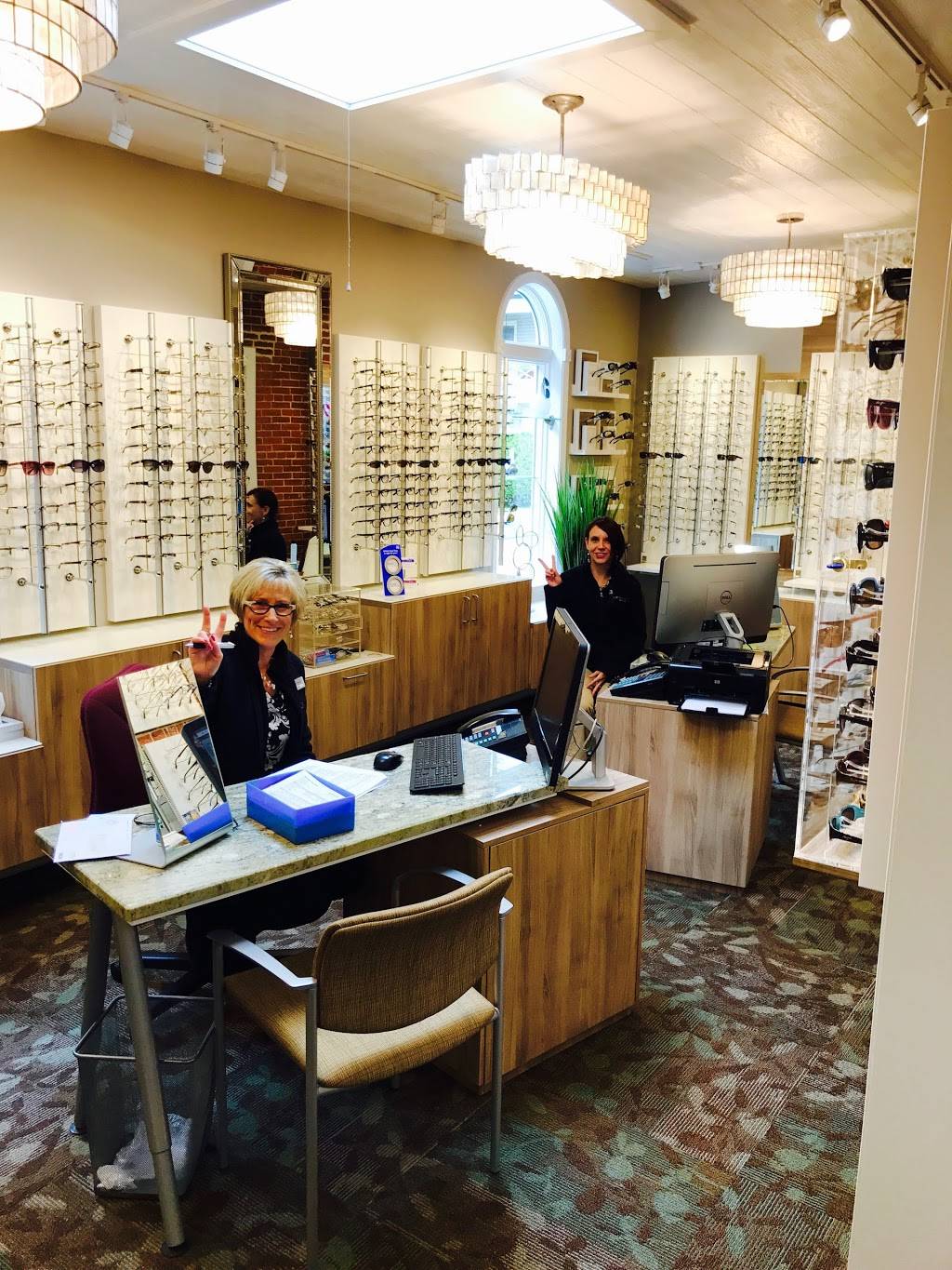 Optometric Associates | 117 W Main St, New Holland, PA 17557, USA | Phone: (717) 354-2020