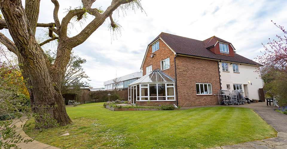 Donaldson Lodge | Donaldson Lodge, 10A Manor Rd, Potters Bar EN6 1DG, UK | Phone: 01707 644718