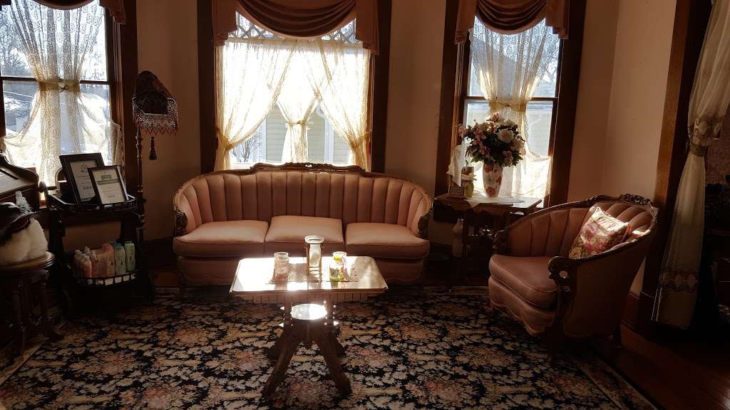 Benner House Bed and Breakfast | 645 Main St, Weston, MO 64098, USA | Phone: (816) 640-2616