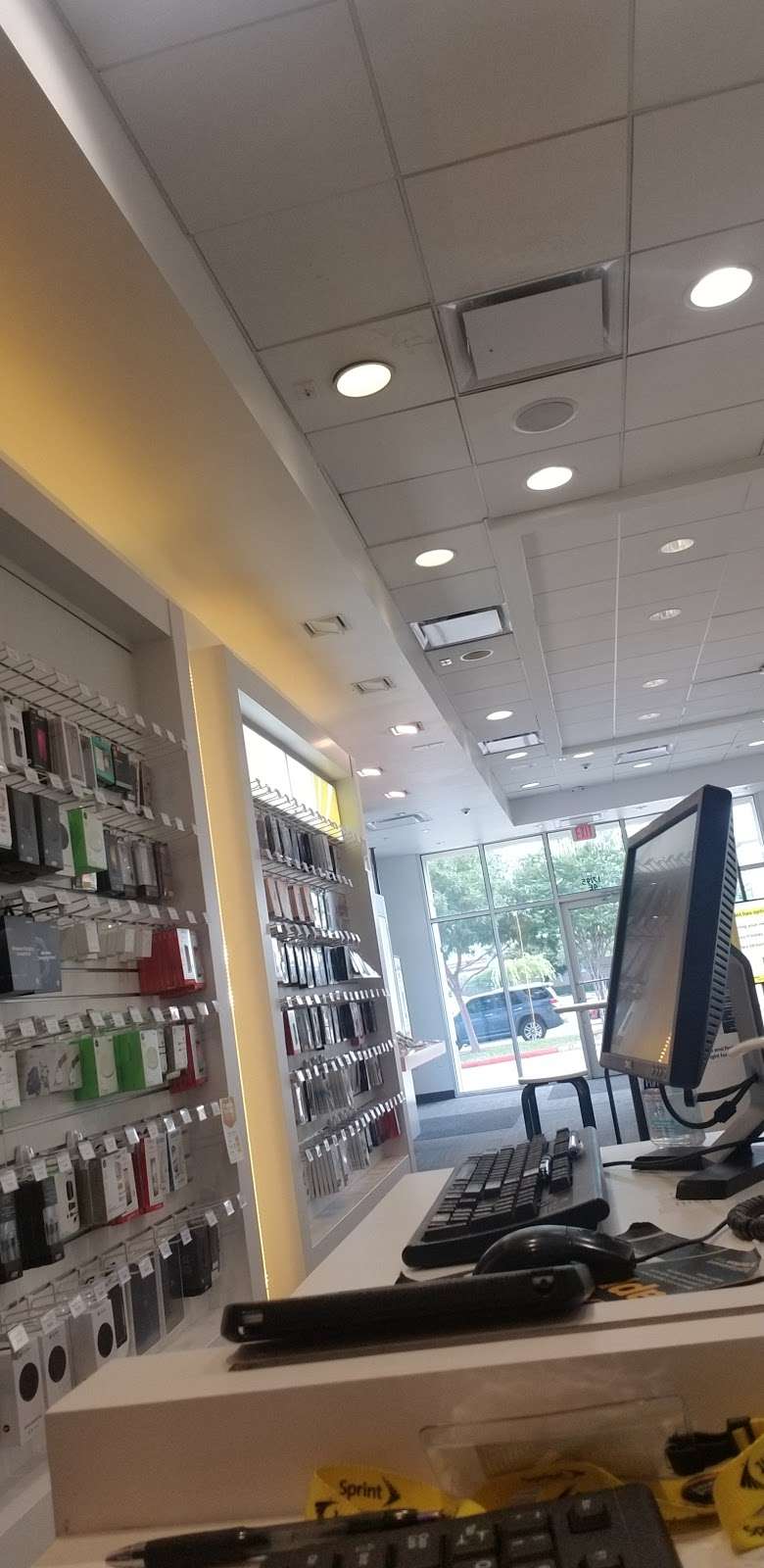 Sprint Store | 17195 Tomball Pkwy Bldg 4, Houston, TX 77064, USA | Phone: (281) 955-2233