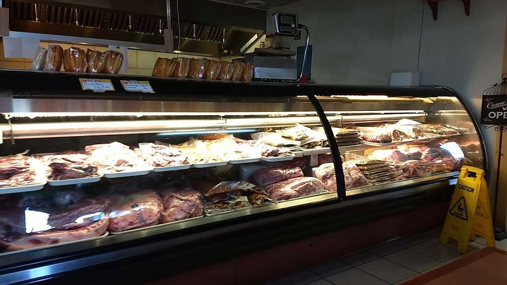 Woodfire Meat Market and Deli | 1202 Formula Dr Suite G, Valparaiso, IN 46383, USA | Phone: (219) 476-4281