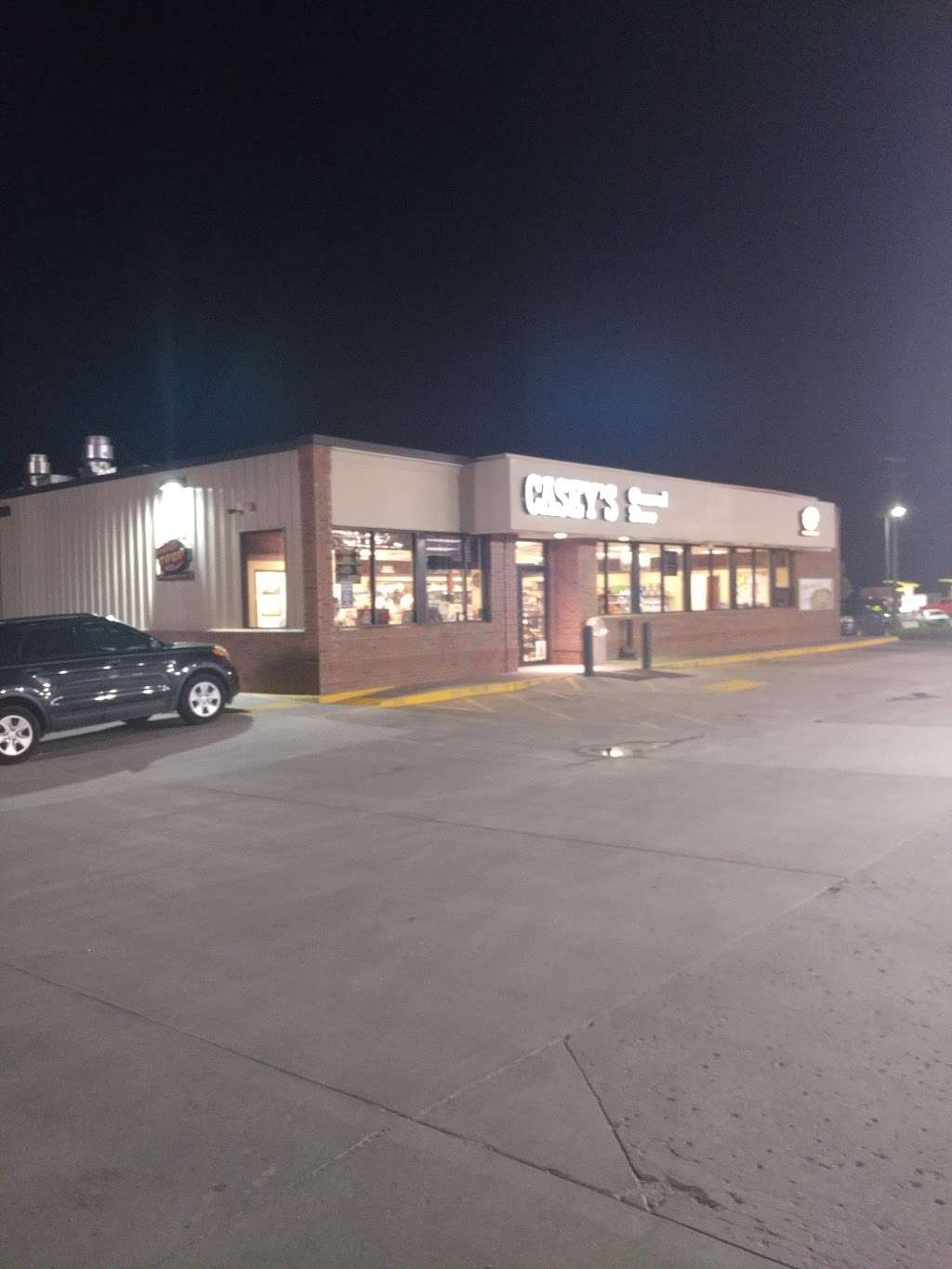 Caseys | 915 S 1st St, Hiawatha, KS 66434, USA | Phone: (785) 742-7132