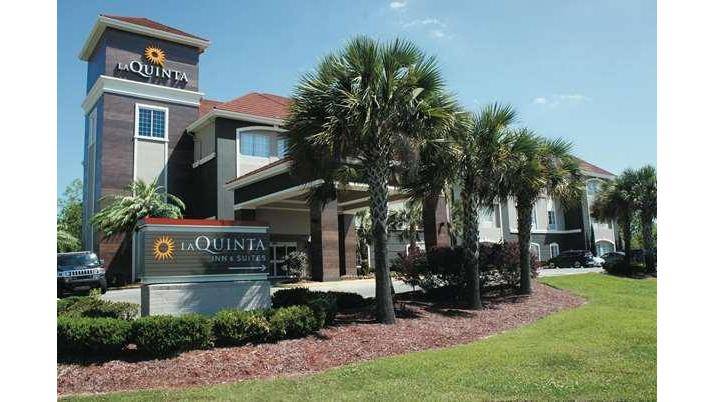 La Quinta Inn & Suites by Wyndham Baton Rouge Denham Springs | 1617 ONeal Ln, Baton Rouge, LA 70816, USA | Phone: (225) 663-6663