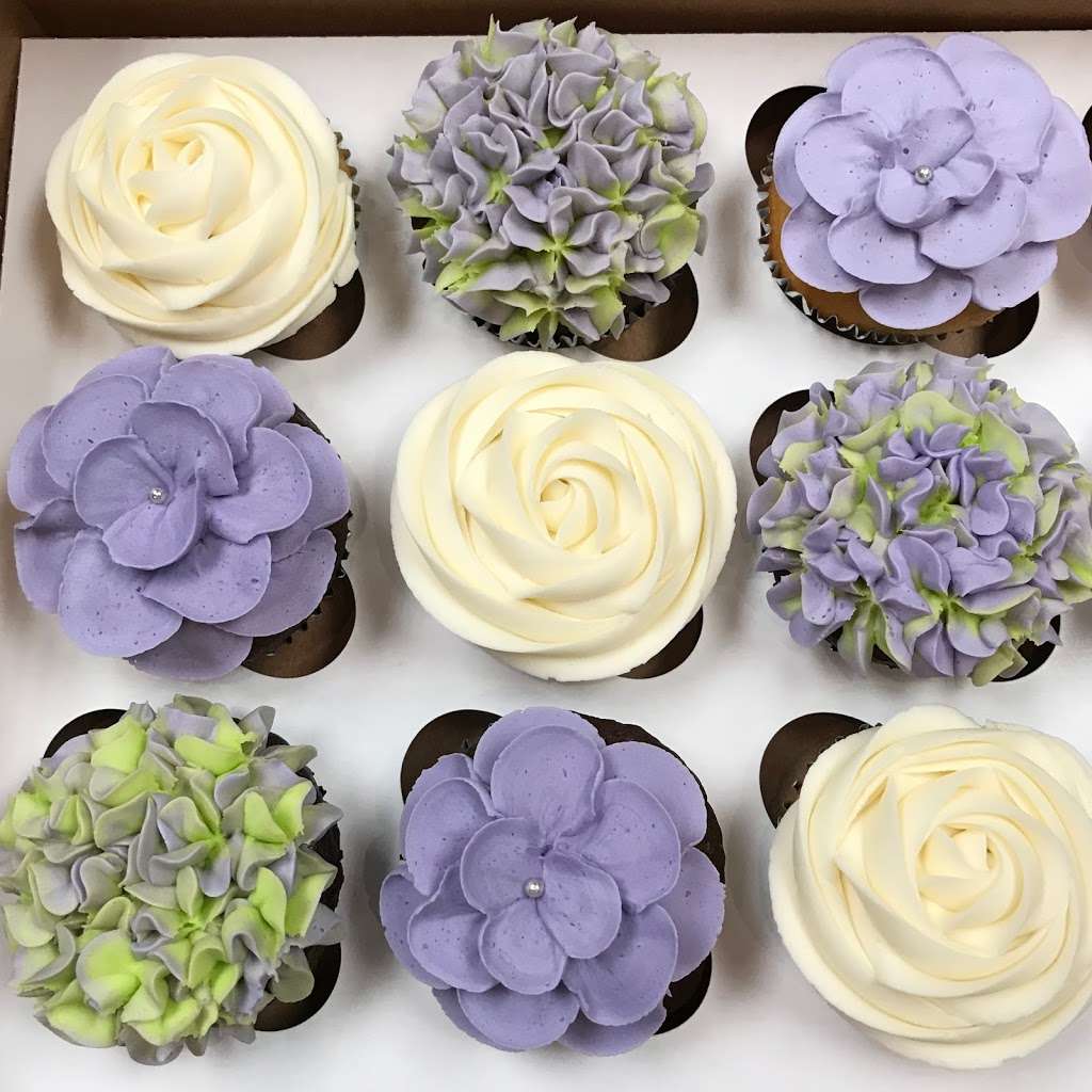 Cupcake Bouquets | 669 Westwood Ave, River Vale, NJ 07675, USA | Phone: (201) 483-9176