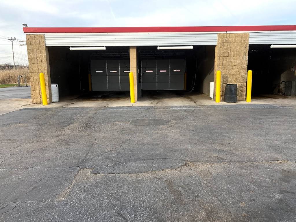 Pit Stop Self Storage | 8805 N 107th St, Milwaukee, WI 53224 | Phone: (414) 354-9619