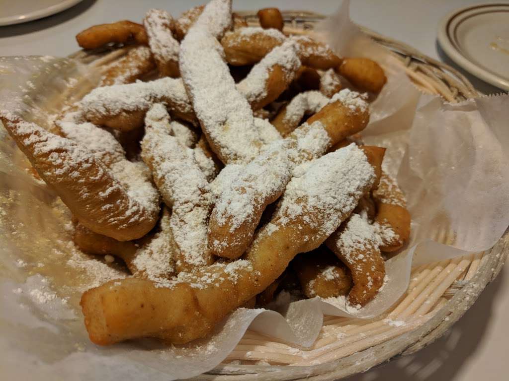 Chez Beignets | 10623 Bellaire Blvd # C100, Houston, TX 77072, USA | Phone: (281) 879-9777