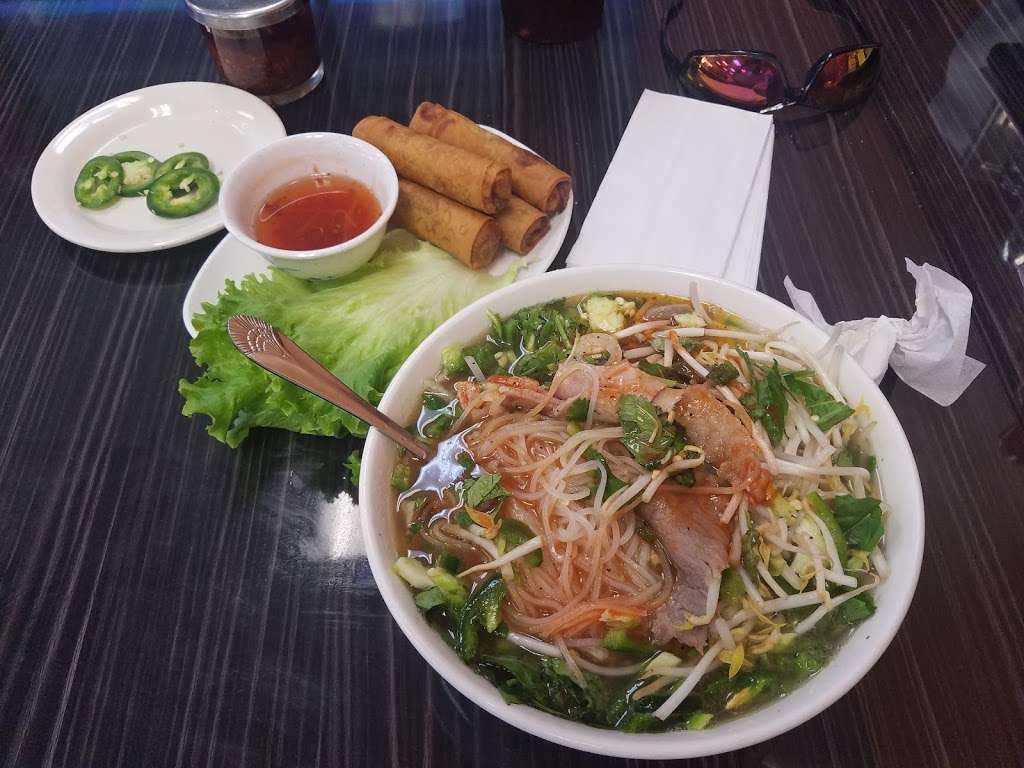 Pho Houston | 10961 North Fwy #108, Houston, TX 77037, USA | Phone: (281) 999-1113