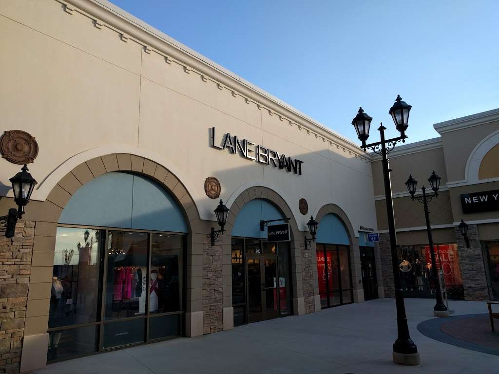 Lane Bryant Outlet | 5422 New Fashion Way, Charlotte, NC 28278, USA | Phone: (704) 587-9737