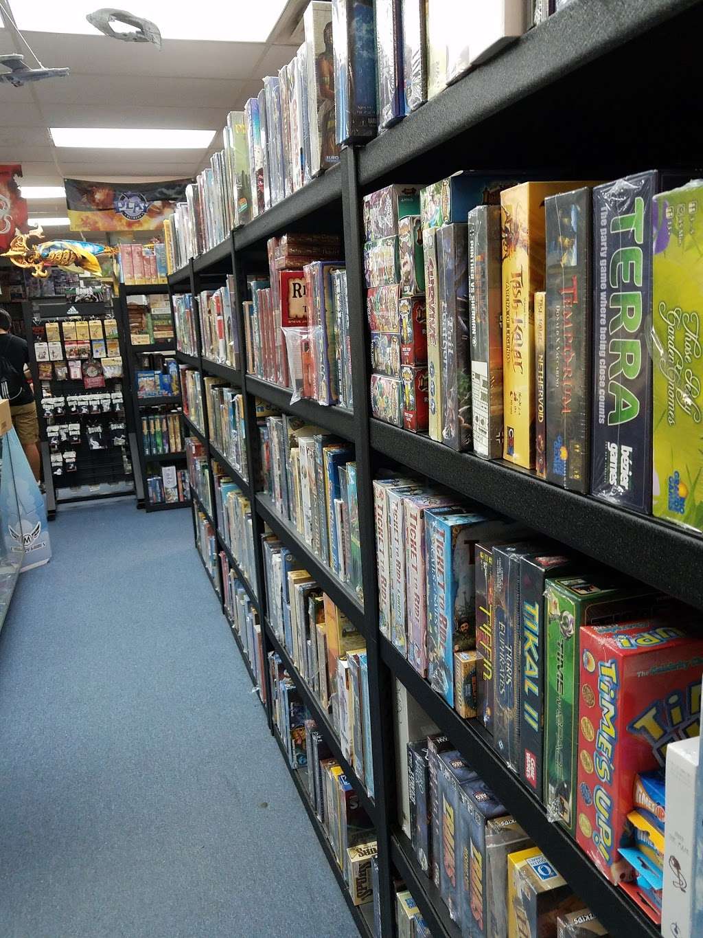 Time Warp Comics & Games | 555 Pompton Ave A, Cedar Grove, NJ 07009, USA | Phone: (973) 857-9788