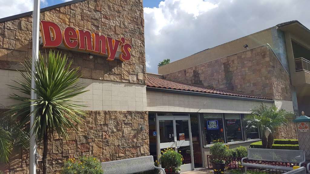 Dennys | 1610 S Harbor Blvd, Anaheim, CA 92802, USA | Phone: (714) 776-3300