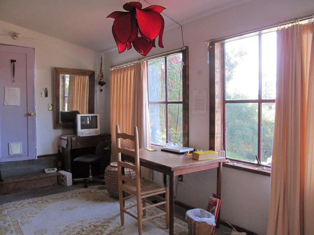 Rustic Vacation Rentals at Flamenco Romantico (Santa Cruz) | 1009 Hidden Valley Rd, Soquel, CA 95073 | Phone: (831) 216-6072