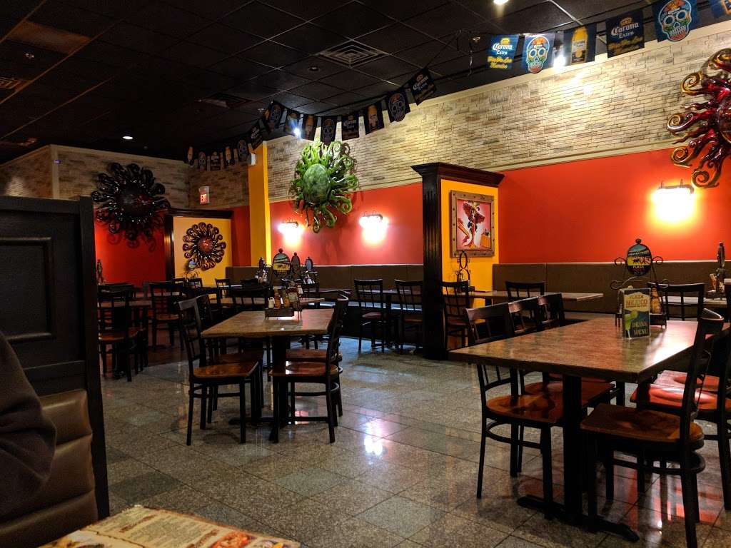 Plaza Mexico Bar & Grill Bellingham | 191 Mechanic St, Bellingham, MA 02019, USA | Phone: (508) 966-4000