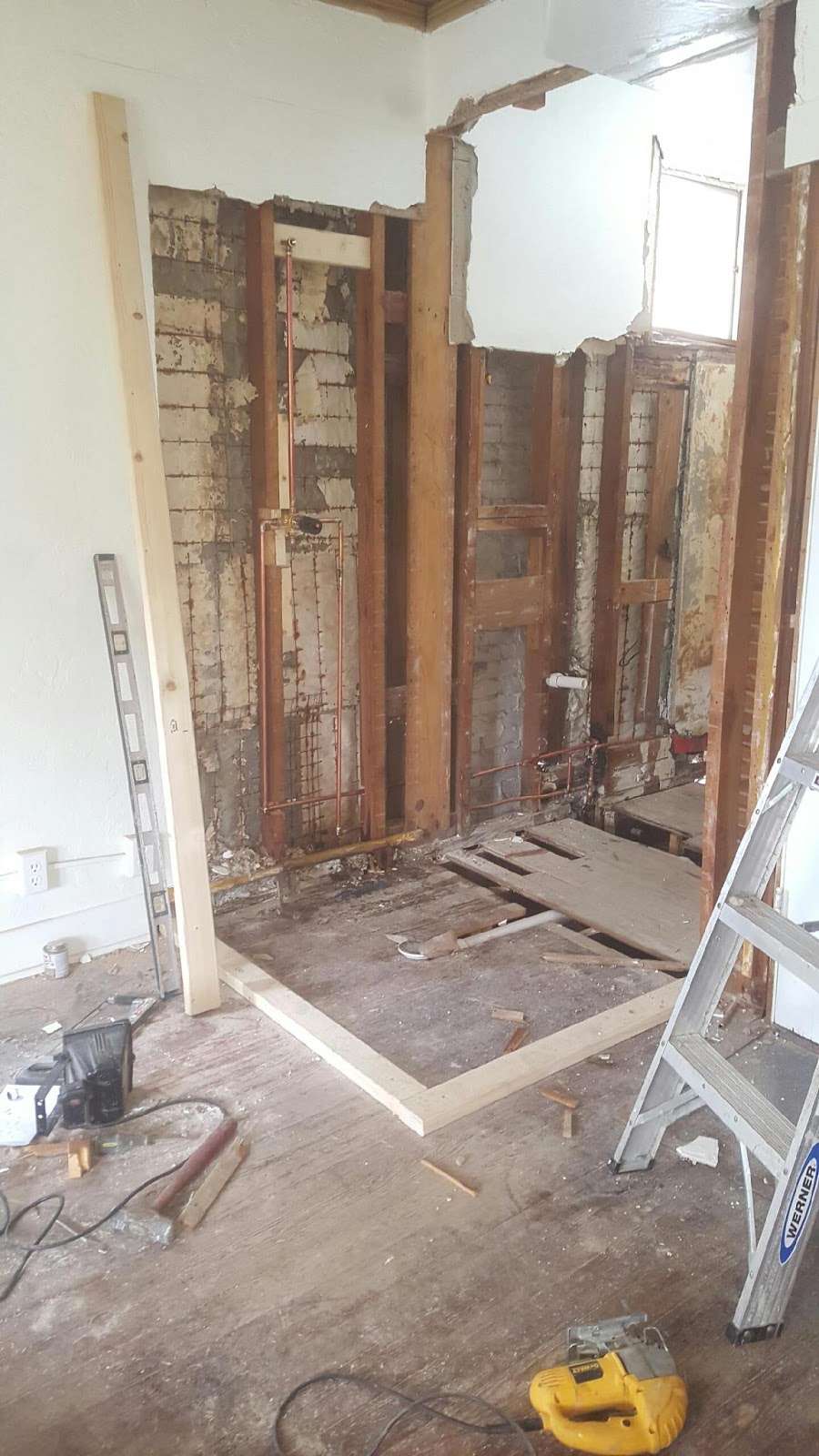 Ruiz Construction Corp | 130 Nichols St, Everett, MA 02149, USA | Phone: (857) 251-6193