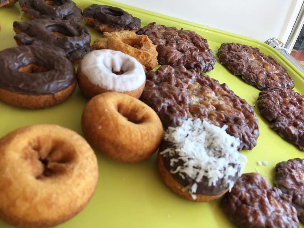 Snowflake DONUTS | 9805 W Fairmont Pkwy Ste D, La Porte, TX 77571, USA | Phone: (281) 941-4371