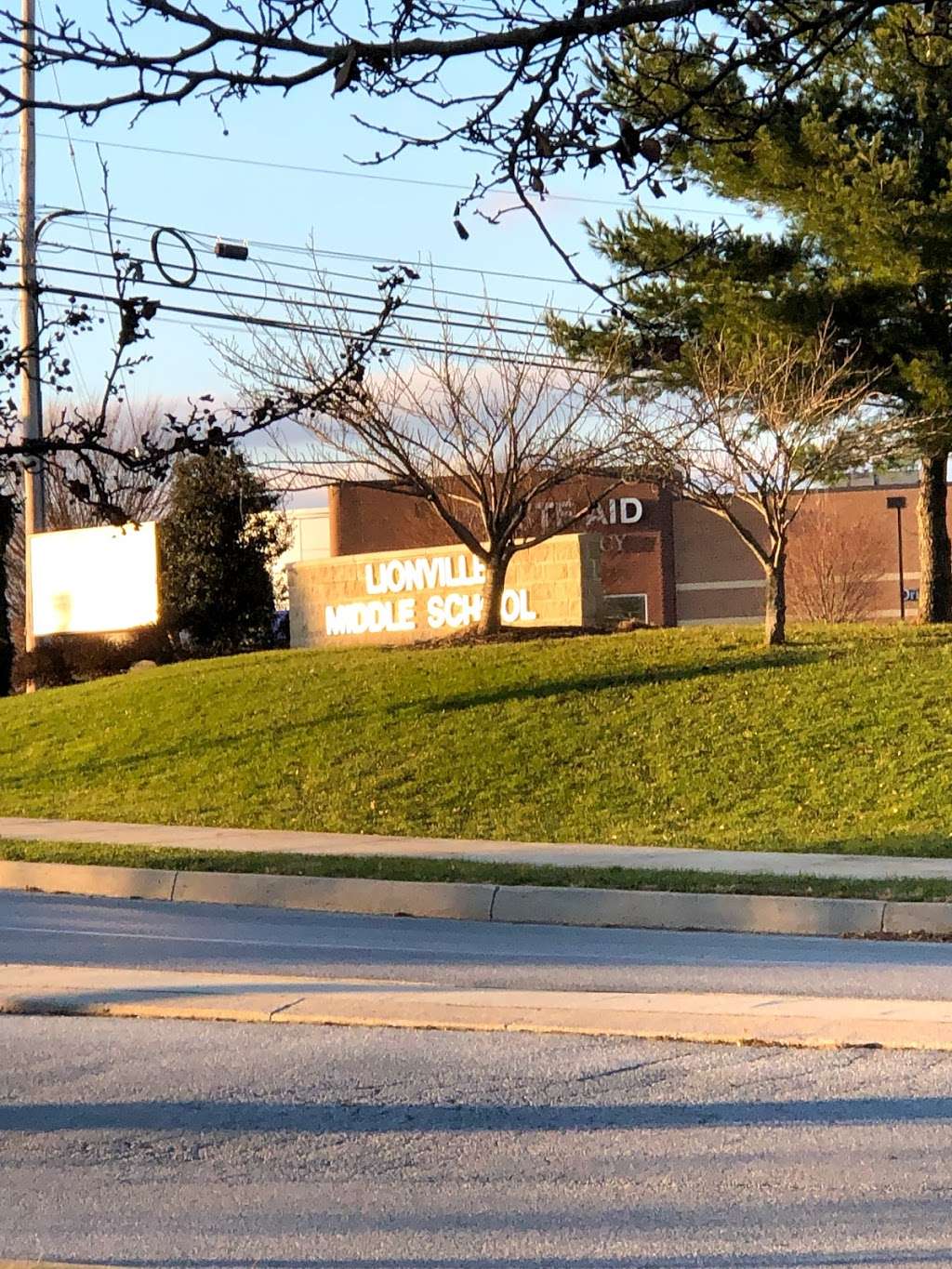Lionville Middle School, 550 W Uwchlan Ave, Exton, PA 19341, USA