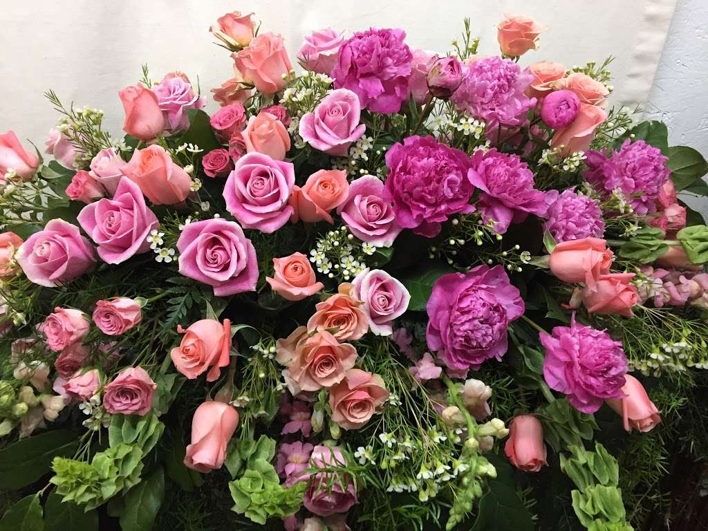Petal Pushers Floral Studio | 325 N Main St, Natick, MA 01760, USA | Phone: (508) 655-2440