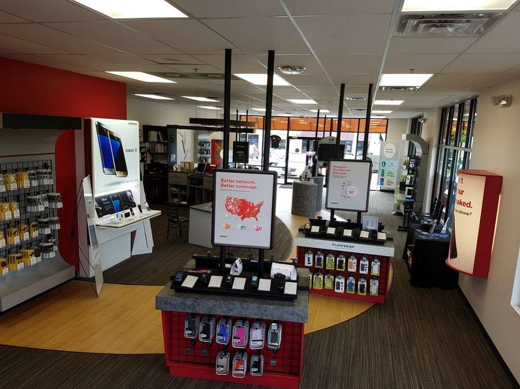 Verizon Authorized Retailer, TCC | 11737 H G Trueman Rd, Lusby, MD 20657, USA | Phone: (410) 326-2874