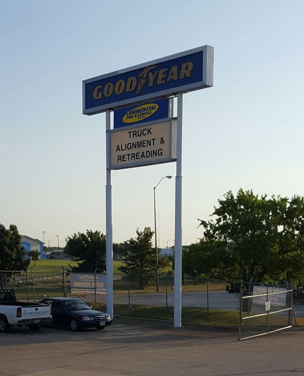 Goodyear Commercial Tire & Service Centers | 8501 Peterbilt Ave, Dallas, TX 75241, USA | Phone: (972) 224-5823